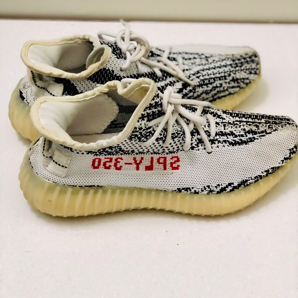 🔥Authentic Yeezy Boost 350 V2 Zebras
